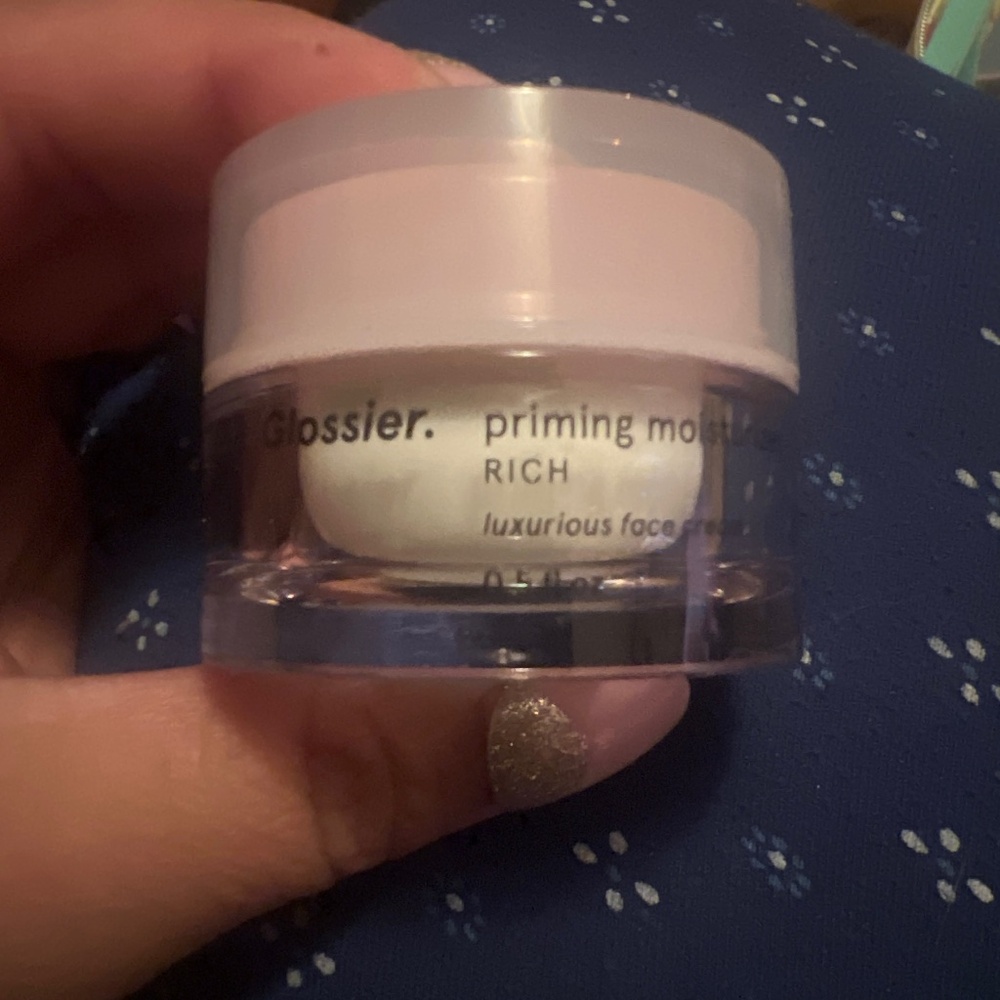 Glossier priming moisturizer